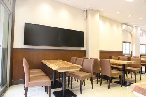 Hotel Izu 4 Sea Ocean Reinforced Con Double Bed + Single Bed Shared Bathroom