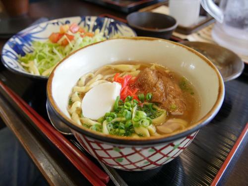 Apartamento Kariyushi Condominium Resort Chatan Route58