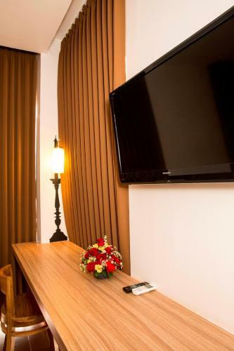 Demira Hotel