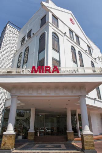 Demira Hotel