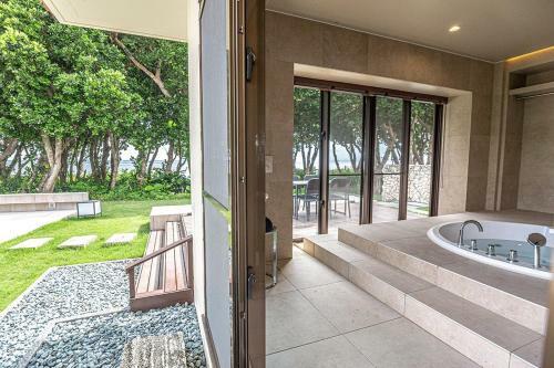Ocean Front Villa Ishigakijima