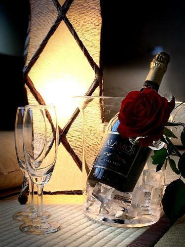 Hostal Okiya Guest House & Tapas Bar