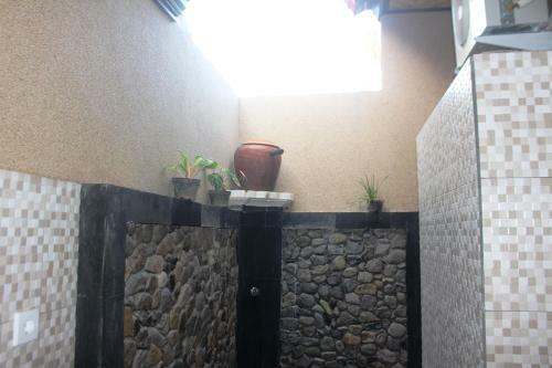 Hostal Sudi Guest House