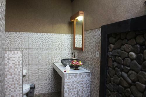 Hostal Sudi Guest House