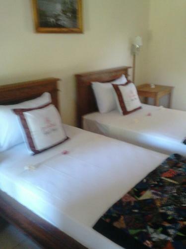 Hostal Sudi Guest House
