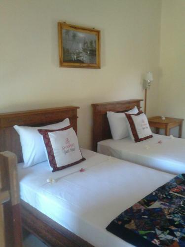Hostal Sudi Guest House