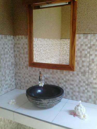 Hostal Sudi Guest House