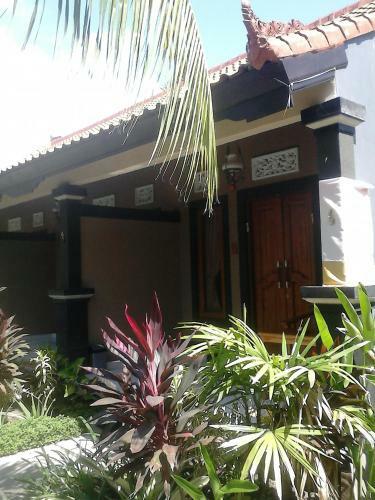 Hostal Sudi Guest House