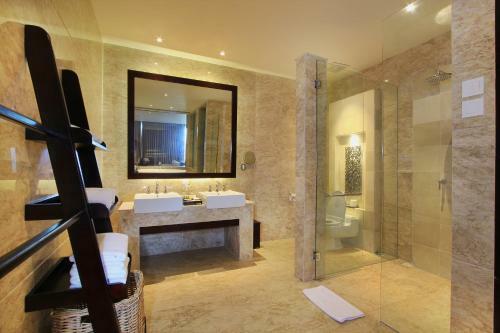 Hotel The Sawangan Suites & Villas