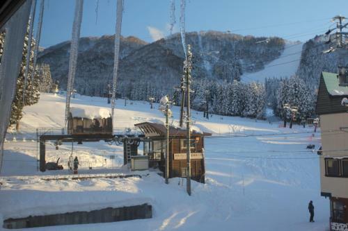 Kamoshika Ski Lodge