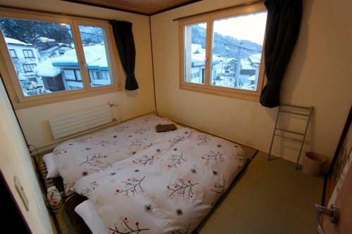 Tamanegi House Luxury 4 Bedroom Ski Chalet