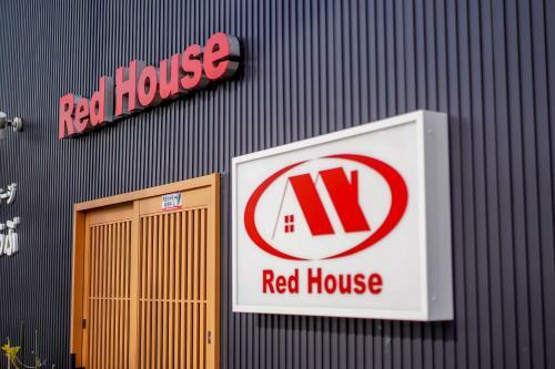 Bed & Breakfast Red House Osaka