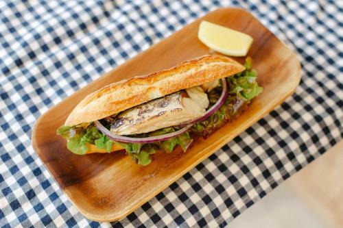 Hanke Sandwich & Inn
