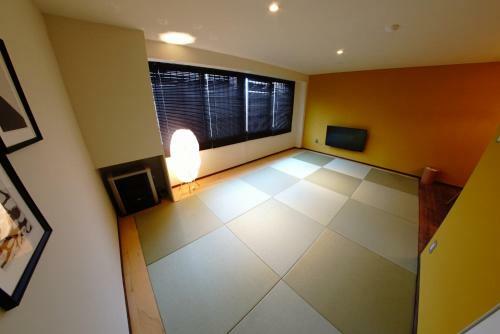 Hostal Swiss Building - Vacation Stay 58093