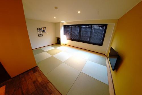 Hostal Swiss Building - Vacation Stay 58093