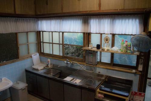 1st Floor 6 Tatami Floor � 2 + Wide Edge