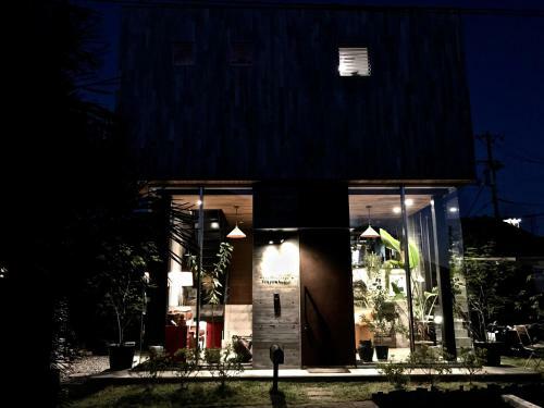 Hostal Maison De Stuffmarket
