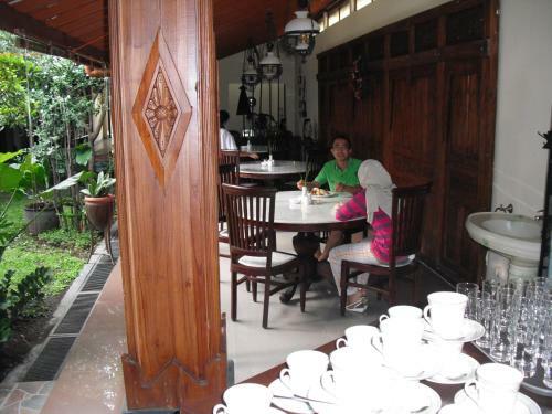 Hostal Griya Yunika