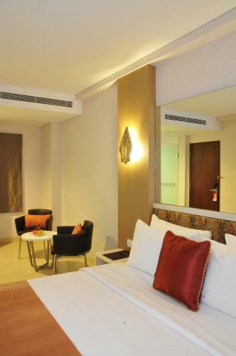 Hotel Pyrenees Jogja