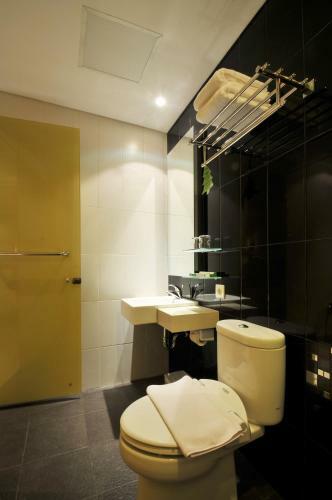 Hotel Pyrenees Jogja