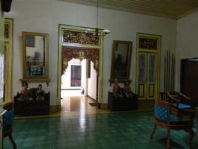 Hostal Metro Guest House