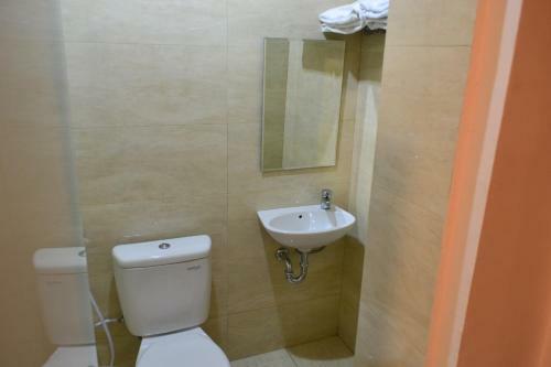 Cabin Hotel F77