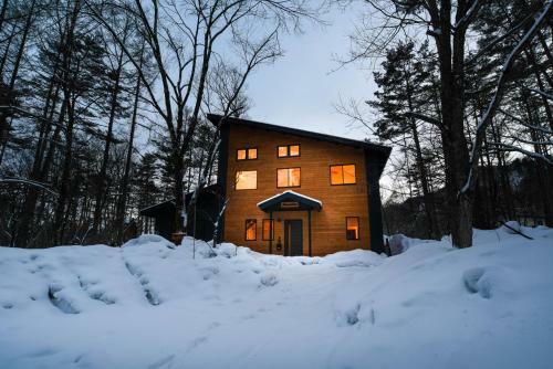 Akamatsu House