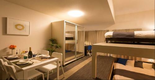 Hostal The Metropolitan Hakata Type A ~ 6 People ~ Room With Loft~