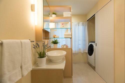 Hostal The Metropolitan Hakata The Best Location For Hakata Sightseeing