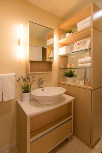 Hostal The Metropolitan Hakata The Best Location For Hakata Sightseeing