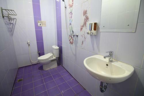 Cabin Hotel Sutomo