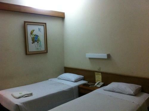 Hotel Harmony Inn