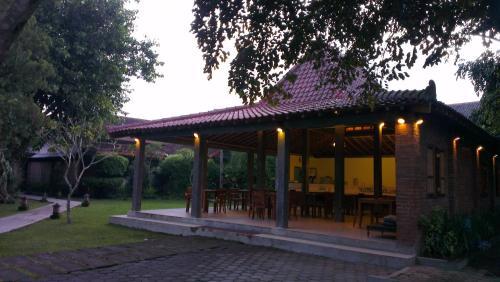 Puri Pangeran Hotel
