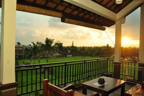Hostal Three Dewi's Guest House