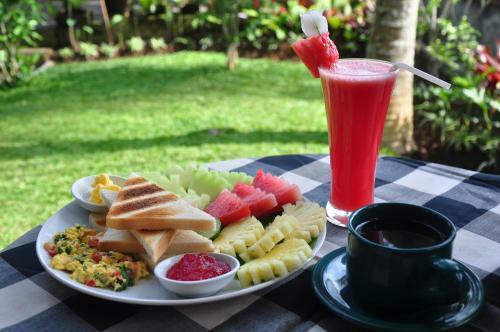 Hostal Three Dewi's Guest House