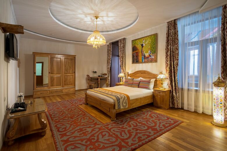 Navat Hotel
