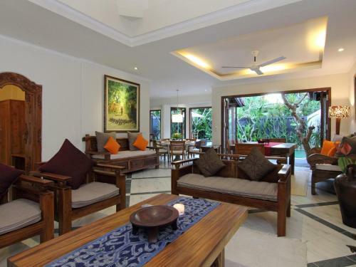 Amaryllis Kedewatan Villa