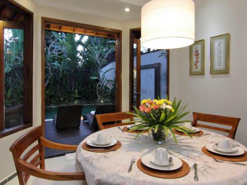 Amaryllis Kedewatan Villa