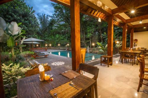 Hostal Adi Jaya Cottages