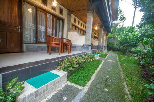 Hostal Adi Jaya Cottages