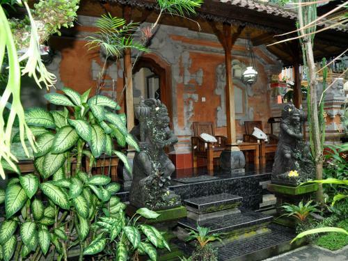 Hostal Indra Homestay