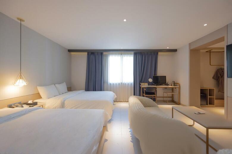 Hound Hotel Seomyeon-beomcheon