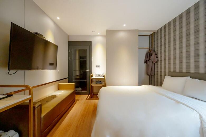 Hound Hotel Seomyeon-beomcheon