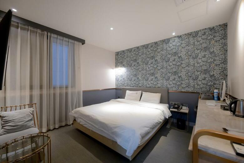 Hound Hotel Seomyeon-beomcheon