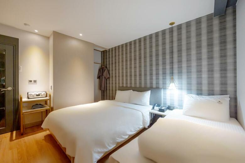 Hound Hotel Seomyeon-beomcheon