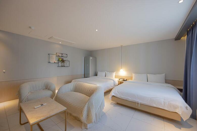 Hound Hotel Seomyeon-beomcheon