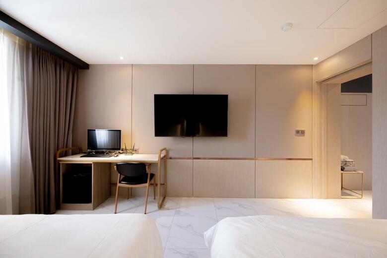 Hound Hotel Seomyeon-beomcheon