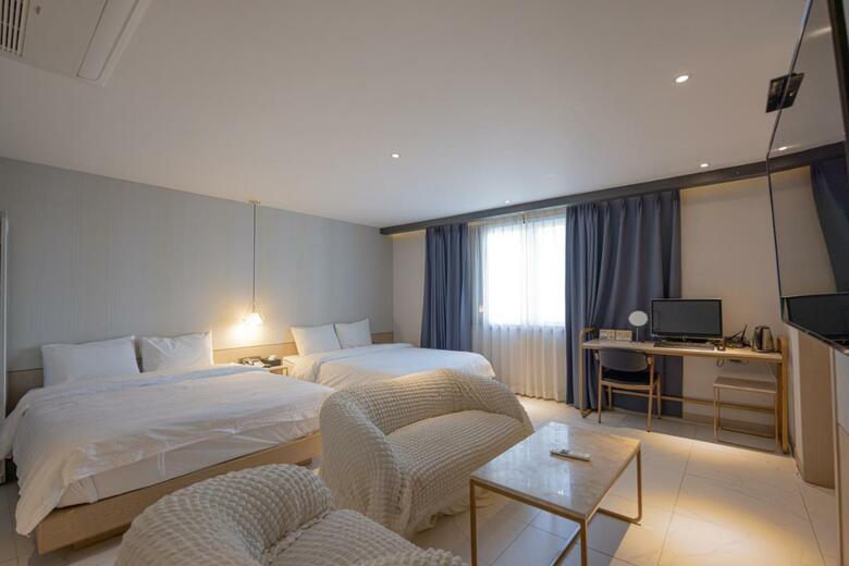 Hound Hotel Seomyeon-beomcheon