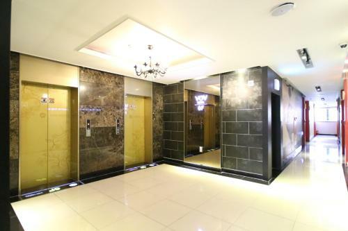 Dongrae Vov Hotel