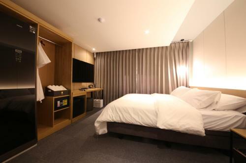 The Van Hotel